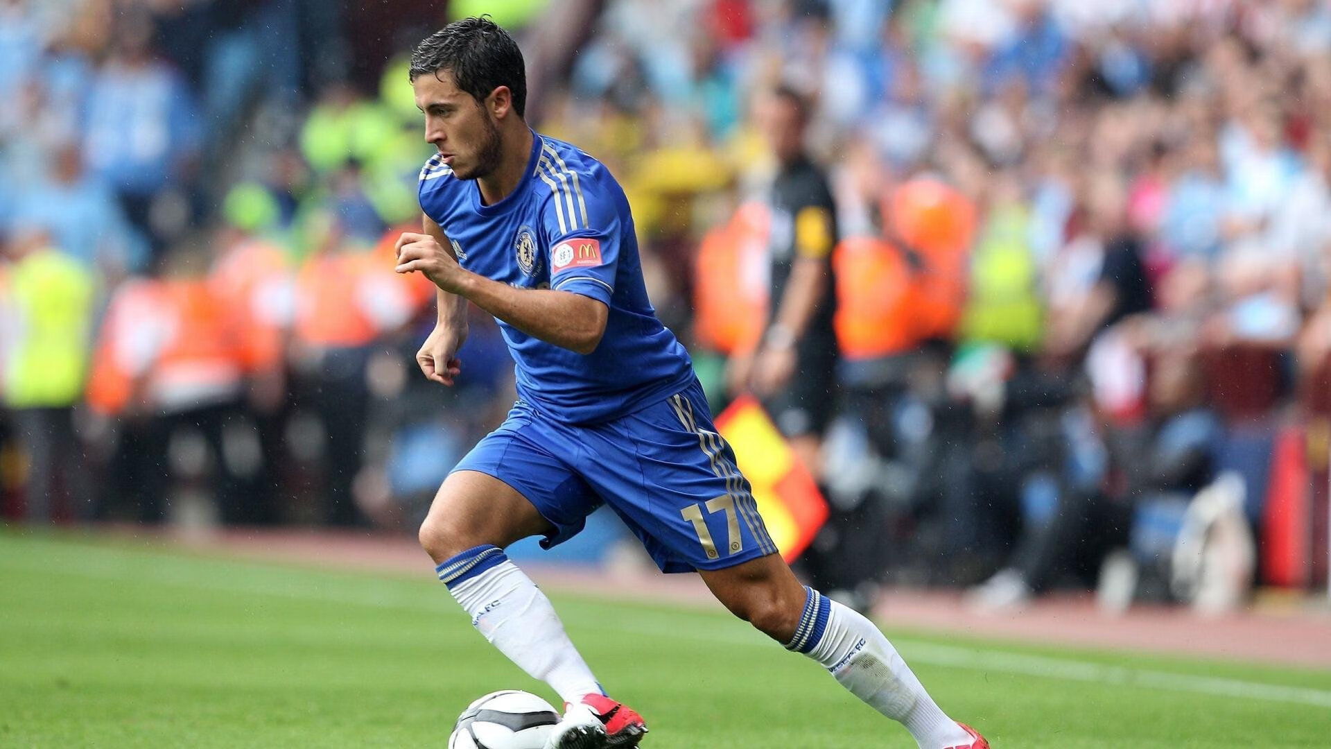 开云体育下载-挑战的胜利：一支中场球队在重要比赛中获胜，中场最重要的能力